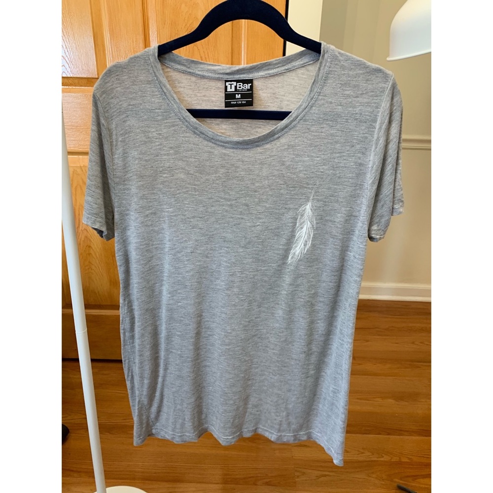 Cotton On Gray T-Shirt with Cut Out Sleeves